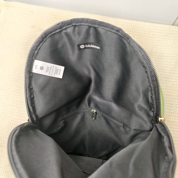 Lululemon All Night Festival Bag 5L Black Gold Accents - Picture 6 of 7